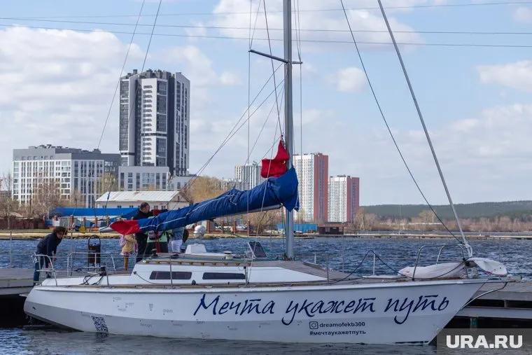 Именно эта яхта отправится в путешествие до Дубая