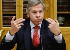 Пушков ответил Кулебе, заявившему о торгующейся за Крым России