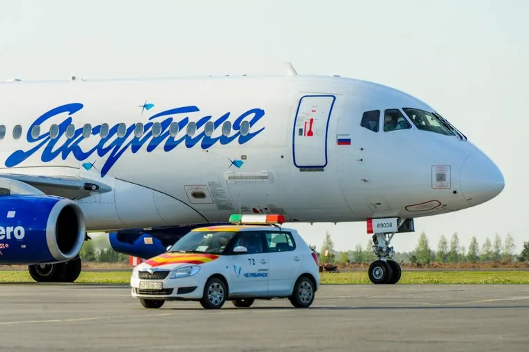 В аэропорту Челябинска приземлился «Суперджет» с вахтовиками Чаяндинского месторождения Якутии. Челябинск