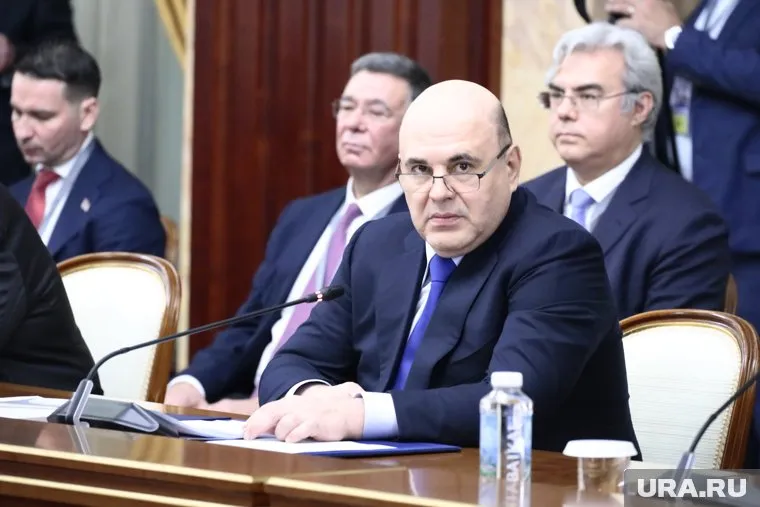 Премьер-министр РФ Мишустин обсудил строительство аэропортов с Шуваловом, архивное фото