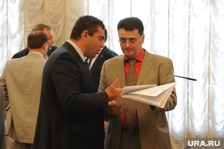 СПЧ включился в спор между челябинцами и Сергеем Буйновским (справа)