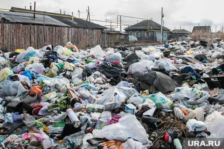 В частном секторе Екатеринбурга пропали мусорные баки