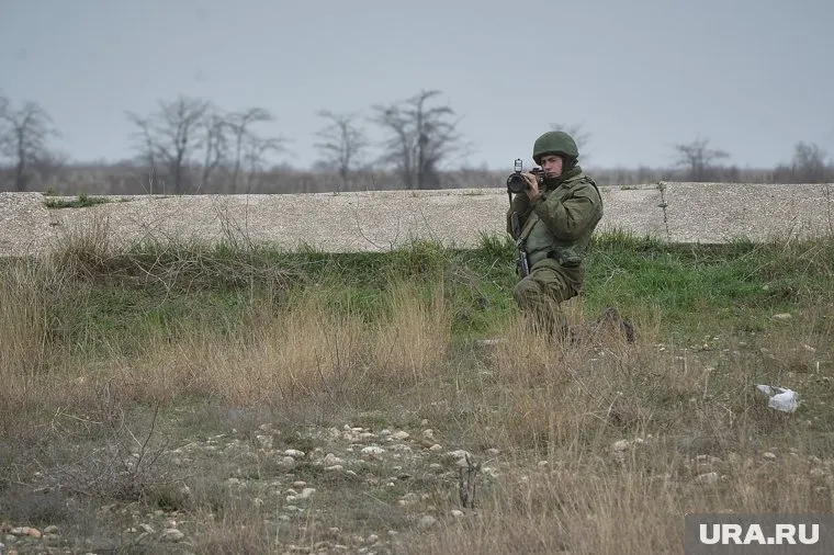 Российские военные обнаружили запасы вражеского оружия в ЛНР, сообщил Андрей Марочко