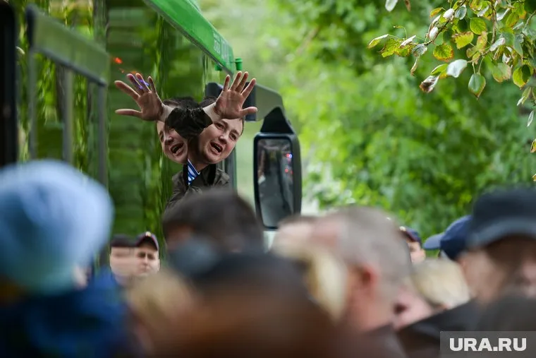 Мужчин отправили в учебный центр в одну из воинских частей в Свердловской области