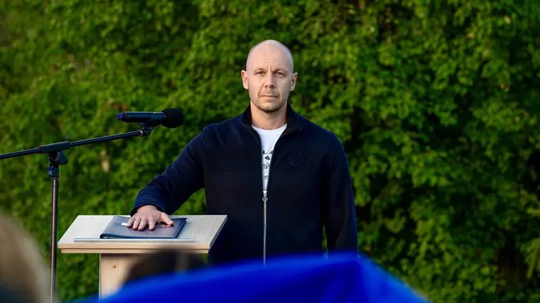 Бывший главврач работает в городе, на который обрушился паводок