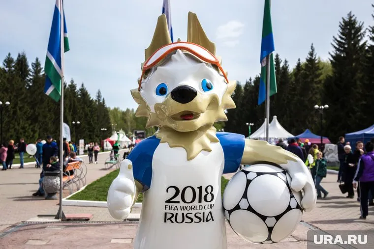 Швея из Казани изготовила ростовые куклы, похожие на волка Забиваку