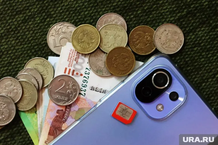 Фигуранты использовали личные данные третьих лиц и вносили изменения в базы данных компании