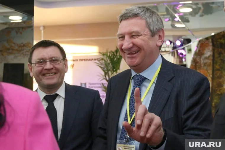 Сергей Муратов (справа) никуда из Кургана не собирается