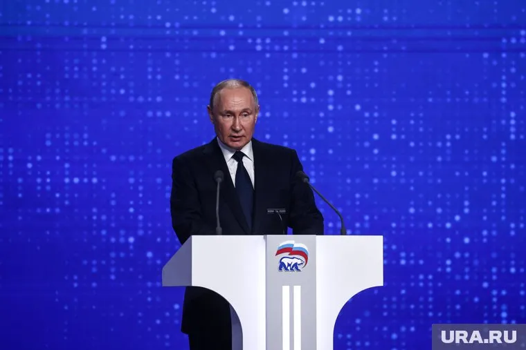 Путину необходимо сдать в Центризбирком не меньше 300 тысяч подписей