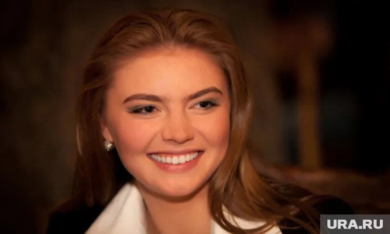 Гимнастка давно дружит с Джигарханяном