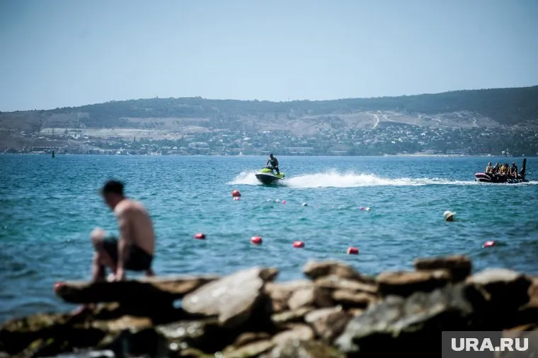 Россияне могут отправиться на морские курорты Абхазии, Турции и Китая