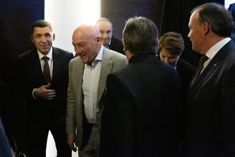 Интервью Владимира Познера с Валентином Юмашевым в рамках фестиваля «Слова и музыка свободы – СМС». Екатеринбург