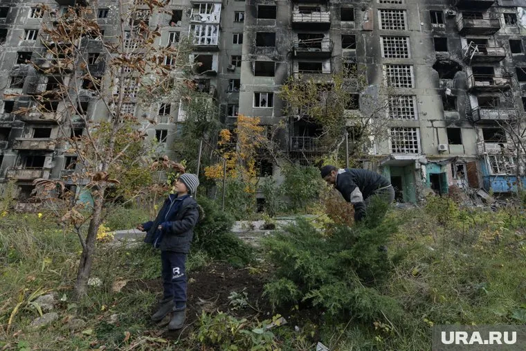 Поэт из Екатеринбурга отправился на помощь в Мариуполь, несмотря на возраст