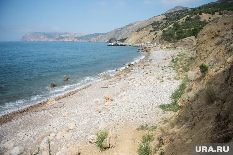 На набережных Евпатории нет никаких военных сооружений, сообщили в администрации города