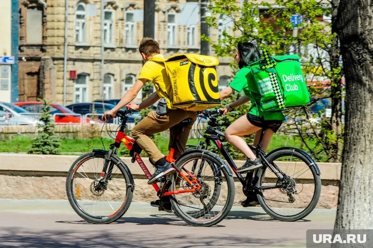 Задержанный угнал велосипед у курьера, который доставлял еду