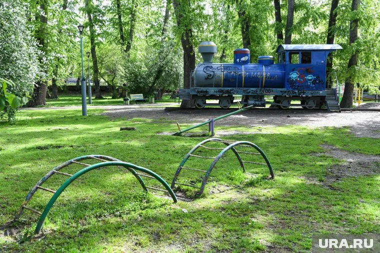 Парк закрыли для обработки от клещей