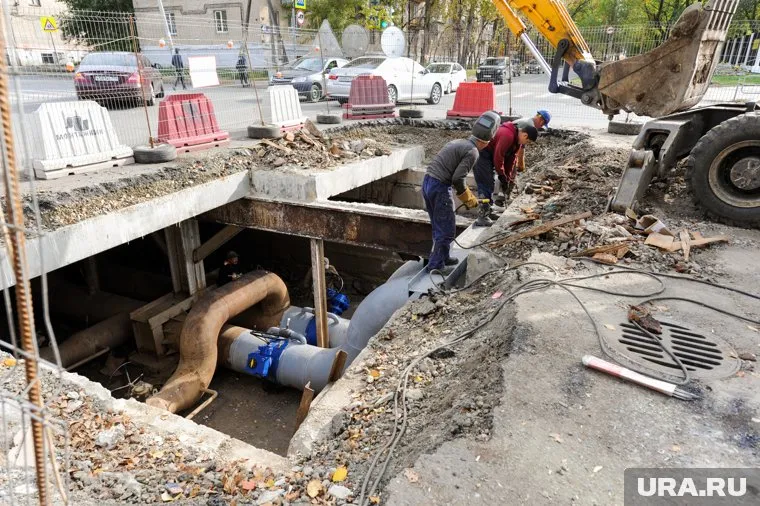 По данным источника, только в одной из зон «ЧКТС» имеет 235 повреждений на теплосетях