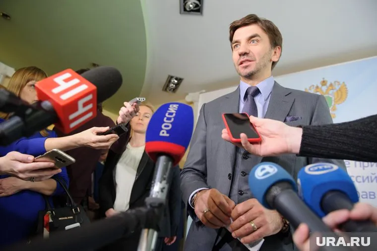 Версия следствия строится на разговорах обвиняемого