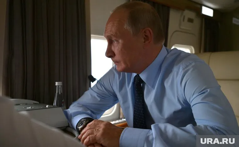 Путин приехал в Бишкек на встречу с Жээнбековым