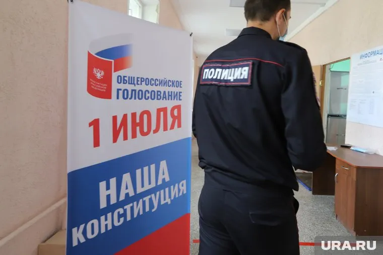 Полицейские задержали журналиста, потому что он отказался предоставлять на осмотр рюкзак