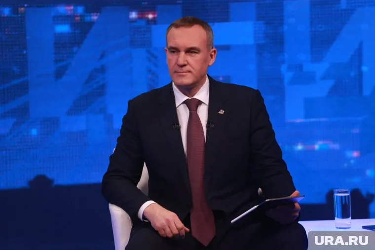 Губернатор ХМАО Руслан Кухарук обсудил лидерство в области технологий на ПМЭФ-2025