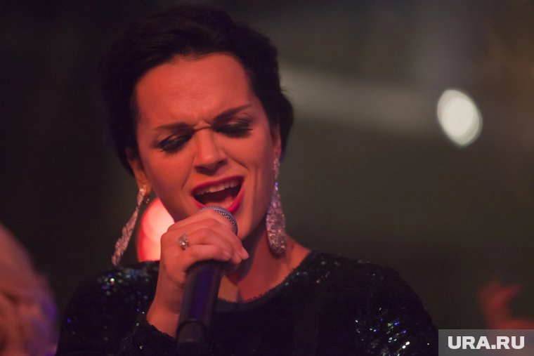 Певица Слава пришла в бешенство из-за ситуации с квартирой Долиной