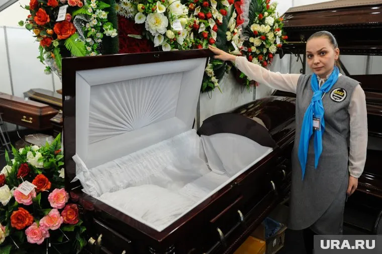 Бывшие монополисты рынка обвиняют фирму "Долг" в захвате рынка