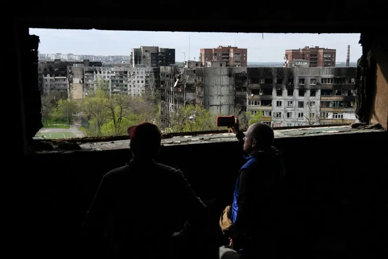 Мариуполь в период разбора завалов и осады завода Азовсталь. ДНР/Украина