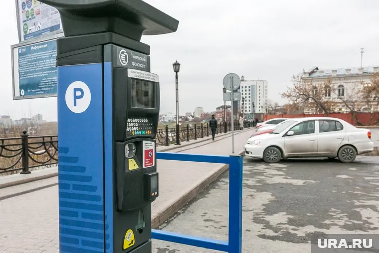 Список тех, кто имеет право на бесплатную парковку, расширили