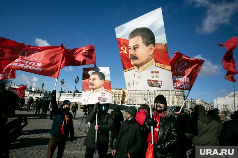 По словам Сергея Лаврова, нападки на Сталина — это атака на прошлое России