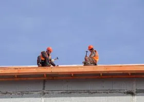 Курганский департамент отремонтирует четыре крыши жилых домов в ЛНР