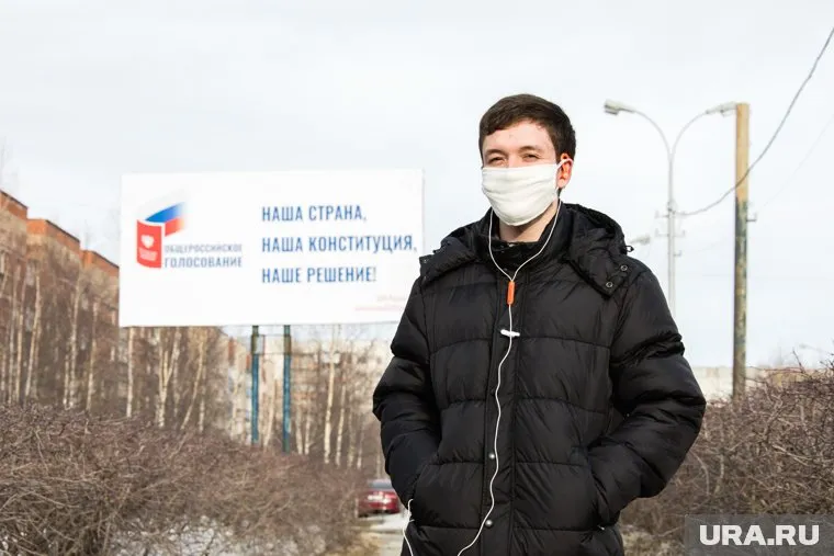 Билборды, посвященные предстоящему опросу об изменении Конституции, не были демонтированы во время всеобщей самоизоляции