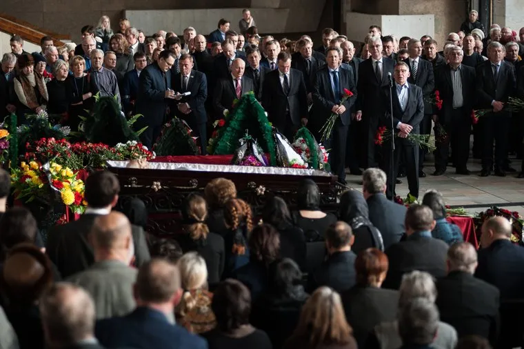 Прощание с Яковом Спектором в Свердловском государственном областном Дворце народного творчества. Екатеринбург 