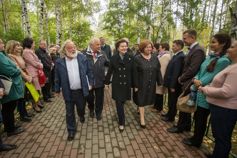 Открытие памятника первой учительнице. Сургут, комарова, Самборский Владимир, коноплина