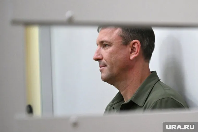 Иван Попов отреагировал улыбкой на решение суда