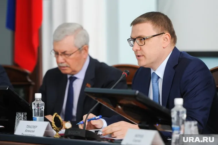 Алексей Текслер (справа) и Владимир Мякуш (слева) возглавляют делегацию Челябинской области в Совете Федерации