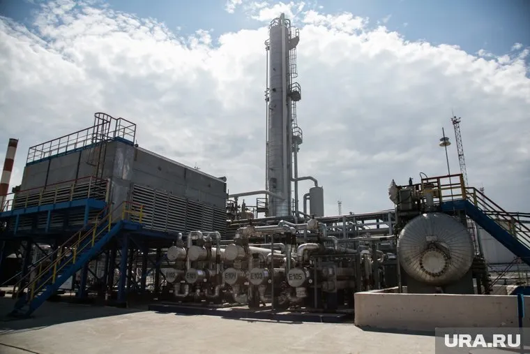 В районе нефтебазы в Калужской области упало три беспилотника, заявил Владислав Шапша