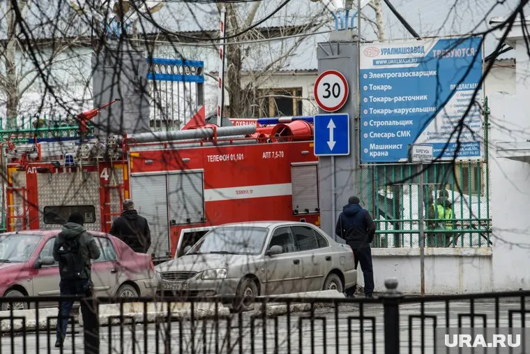 Пожар потушили примерно в 18:30 по местному времени