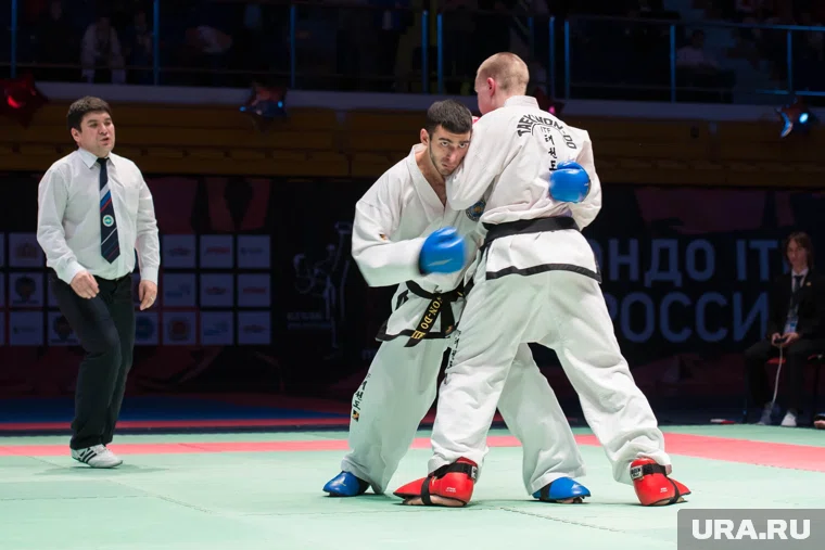 Тюменские тхэквондисты триумфально выступили на всероссийских соревнованиях в Санкт-Петербурге