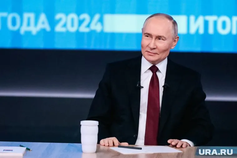 Бумага задал Путину вопрос о работе YouTube в России