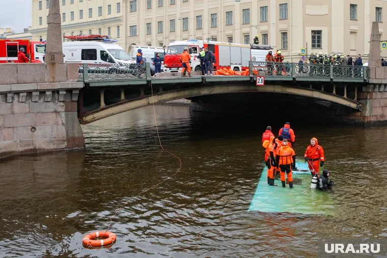 Известно о четырех погибших в ходе аварии, передает РИАН