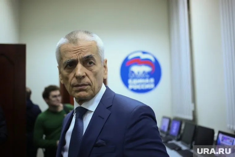 Онищенко уверен, что такие чиновники тормозят развитие регионов