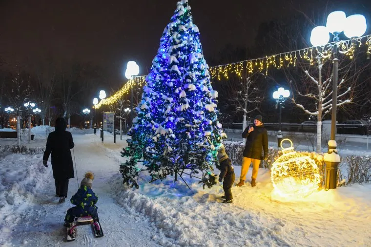 Новогодняя иллюминация на улицах города. Екатеринбург