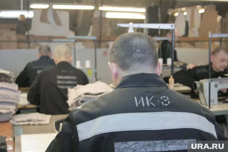 Более 60 заключенных пытались совершить суицид