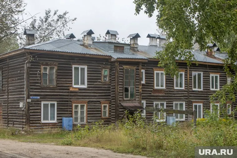 Жители не могут признать дом аварийным