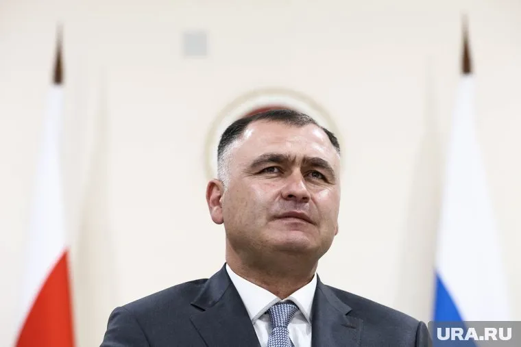 Алан Гаглоев не стал отменять планы прошлого президента о присоединении к России
