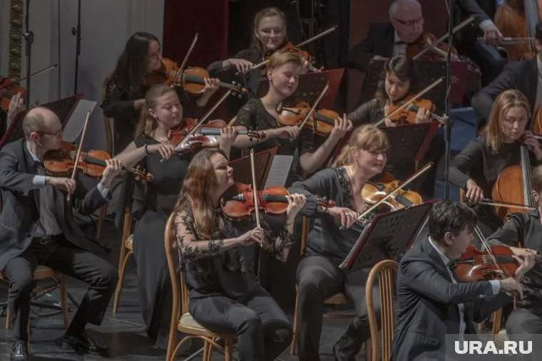 Артисты представят зрителям спектакль-концерт про композитора Рахманинова