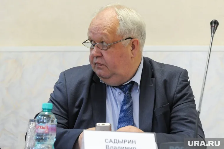 Садырина подозревают в превышении полномочий