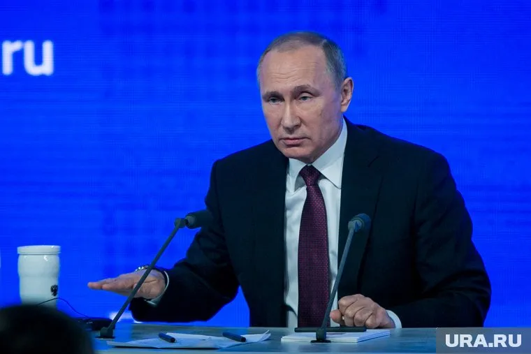 Путин планирует провести совещание по развитию проектов производства сжиженного природного газа