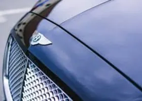 Прокуратура запретила автовладельцу продавать Bentley за биткоины